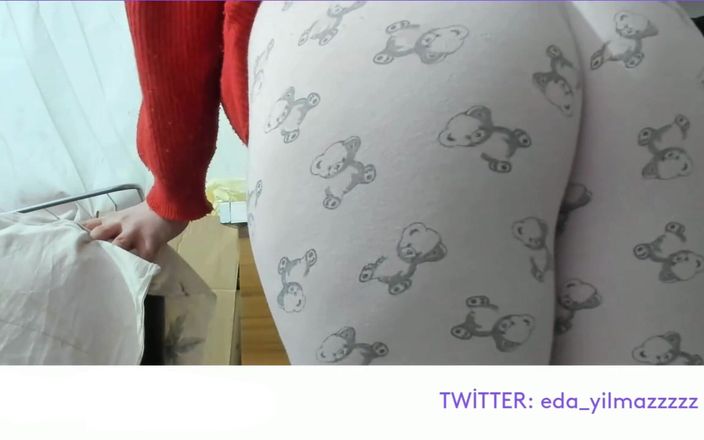 turk_milf_porno: Masturboval jsem v pyžamu turecké milf porno velký zadek zezadu...