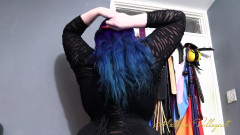 Mxtress Valleycat: Dlouhé fialové vlasy fetiš