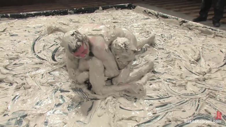 Naked Kombat: Dean Tucker vs James Hamilton Perlawanan Lelaki