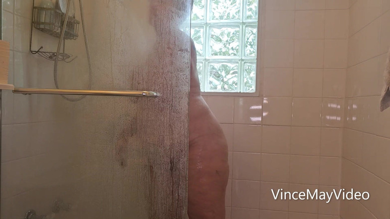 VinceMayVideo: Masa mandi dengan pawg gilf kegemaran semua orang