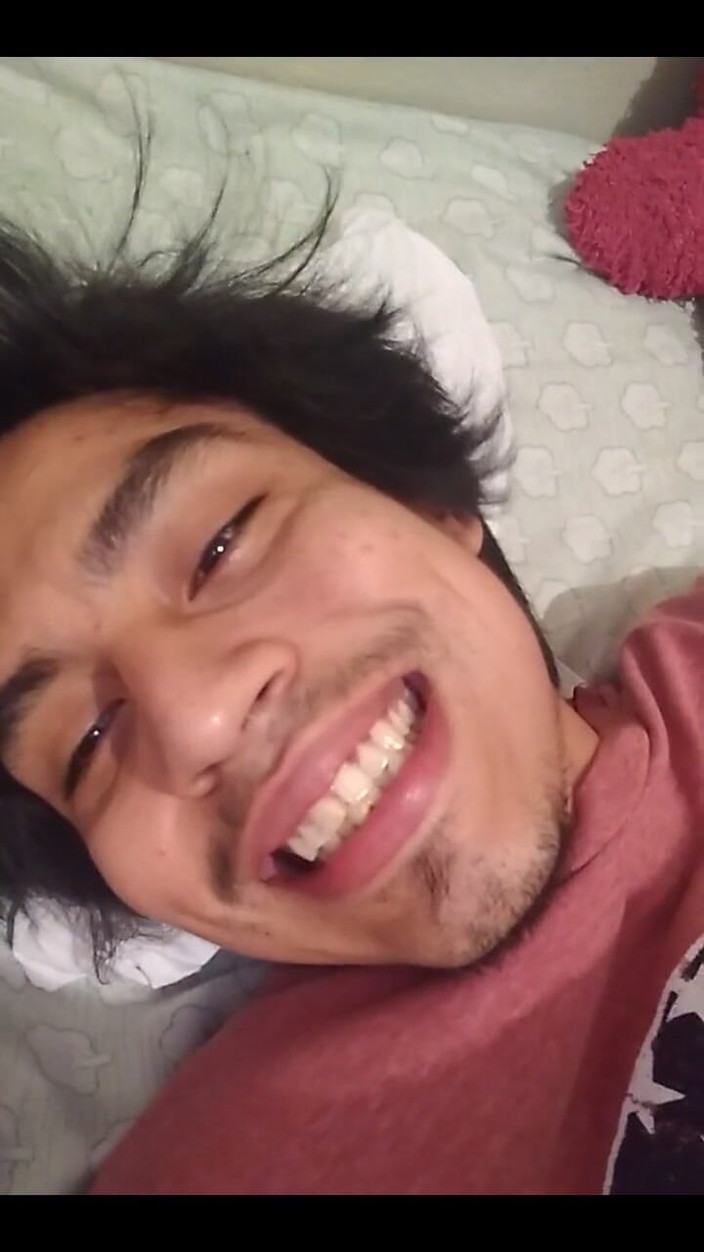 AlexAlejandro13: 和我一起度过这个炎热的夜晚
