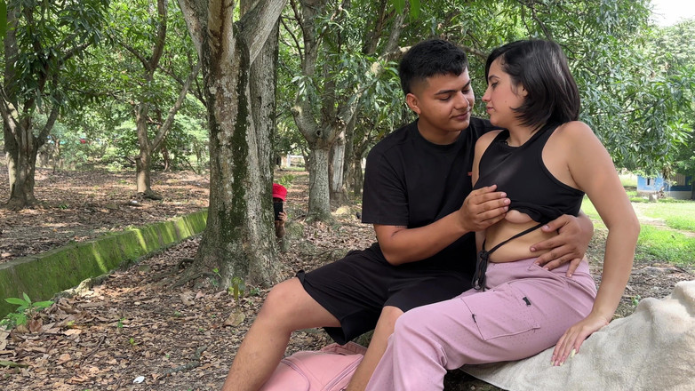 ManuelaAlvarez: Rên rỉ trong rừng: tôi thấy một cặp đôi cho nhau...