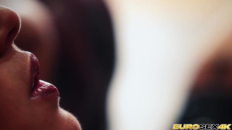 Porn Gutter: Холлі, вона гаряча!