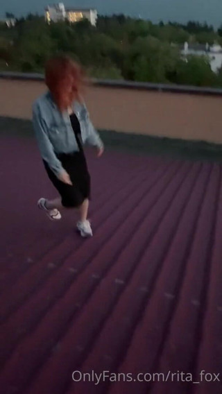 SugarNadya: Rooftop blowjob