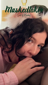 Catgirl coniglietta neve ingoia sperma di grande cazzo nero