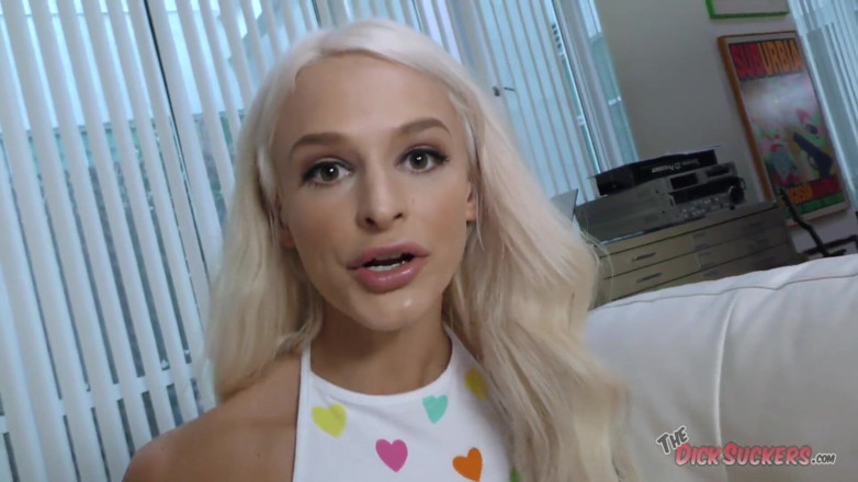 The Dick Suckers: Emma Hix Stepdaddy suck off!