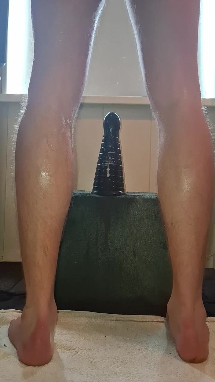 NoFace Twink X: Yalnız eşcinsel erkek - aşırı anal yıkım büyük dildo ve yumruk...