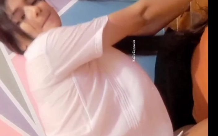 Yulieth Gomez: Ma voisine coquine m’offre le plus beau cadeau de Saint-Valentin !