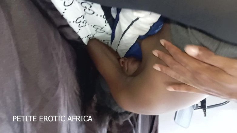 Petite Erotic Africa: 操lilltle lovet阴户和屁股