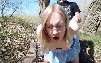 Cutie Meri Picnic Ended with Sex and Hot Cum on Her Tongue
