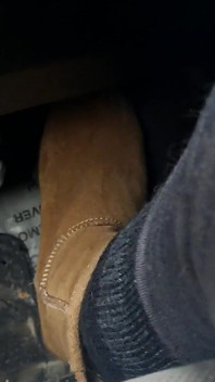 Ugg Boot memandu