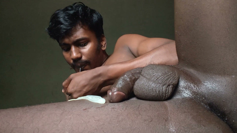 Charmer1999: Pissing, Fingering, Jerking, Cumming with Condom and Playing with My...