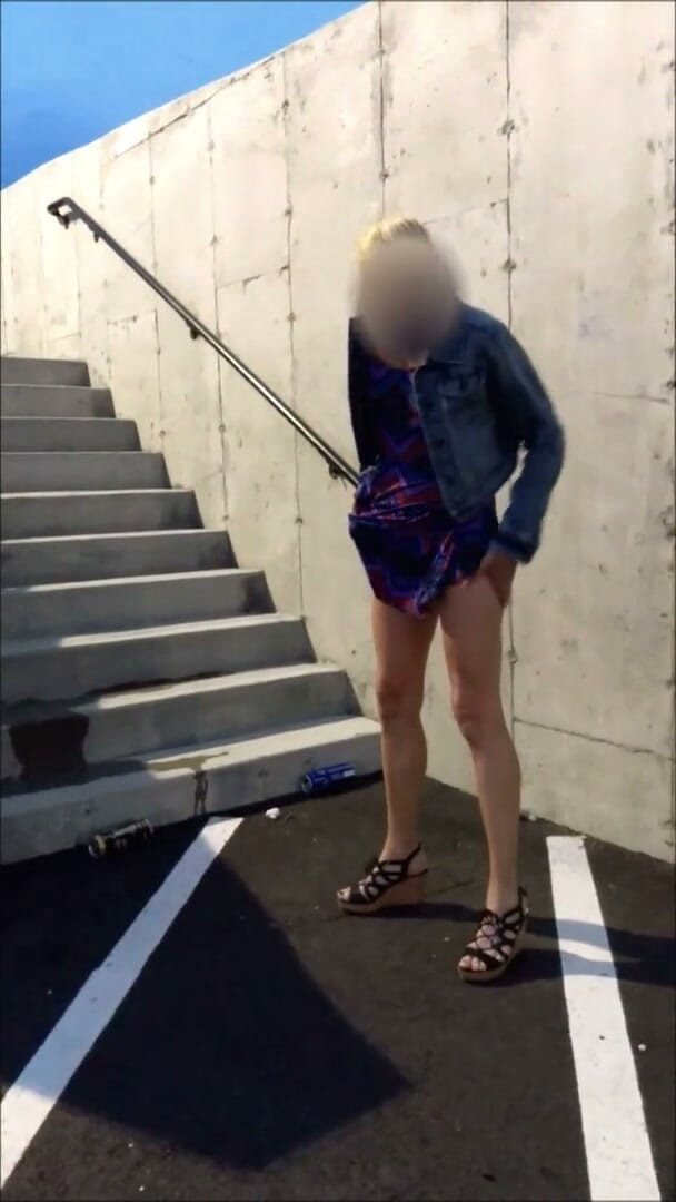 Fantasy Milf: Concrete Steps Pee
