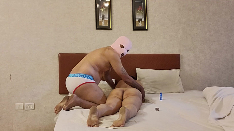 TABOOBREAKERS: セラピストによるマッサージ