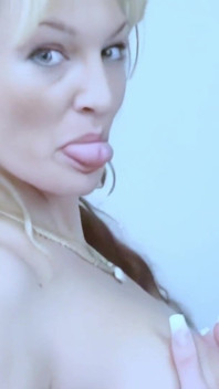 Sexy video: Anastasia photos