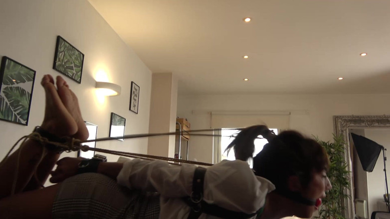 Latina Fetish: Carmen Belt-legat, căluș, și antrenat de femeie latino: un birou Ordeal...