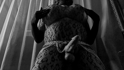 Rikki Ocean: Rikki Ocean Seksi Siyah Tulumla Boşalıyor