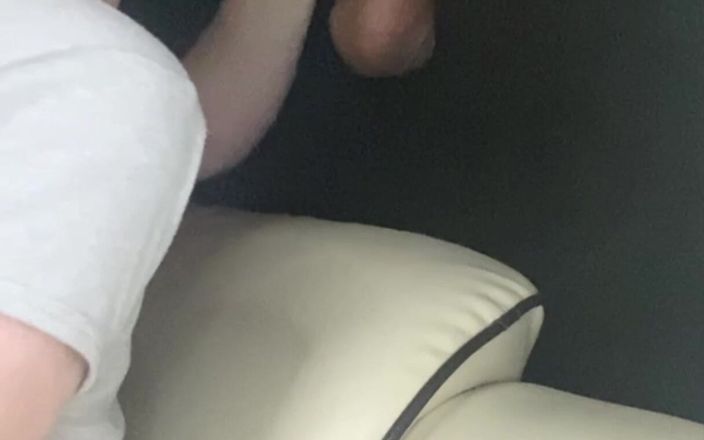 Sluttybritt: Sluttybrittは、パパの大きな黒いペニスを扱っています