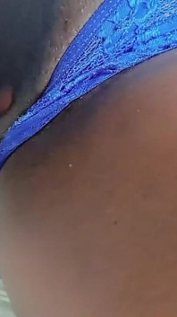 गीला और कामुक - मेरी चूत के साथ खेलना