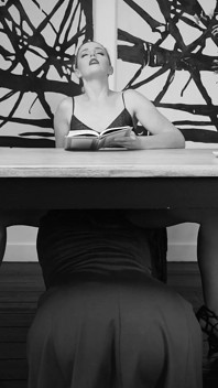 Oda do histerycznej literatury z udziałem CharlieGo Forde'a, Amber Moore