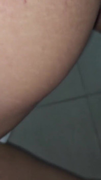 Mein Cuckold Hat Gleitgel Auf Den Schwanz Des Essers Aufgetragen, Damit Er Meinen Arsch Lecken Kann - Heiße Frau in Anal