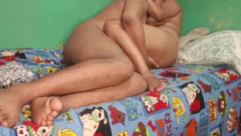BigassMILF40: Zralý velký zadek sání ptáka jejího nevlastního syna, když nevlastní...