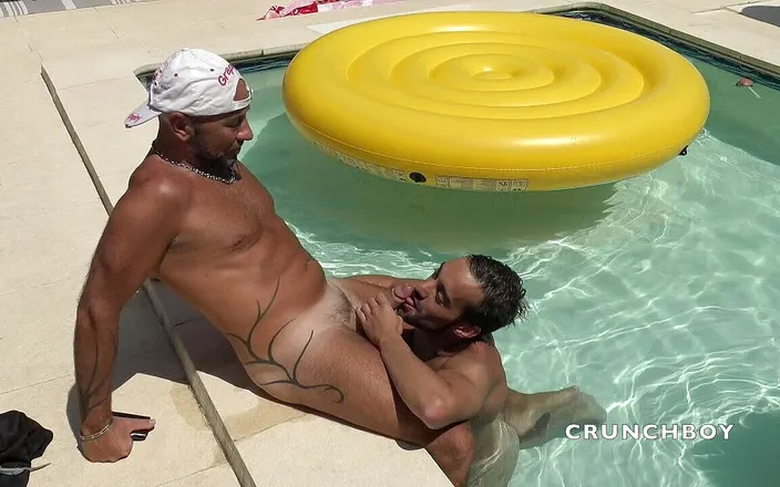 NEW BAREBACK GENERATION 2022: Exhi bareback in the swimming pool with Eric and Jess