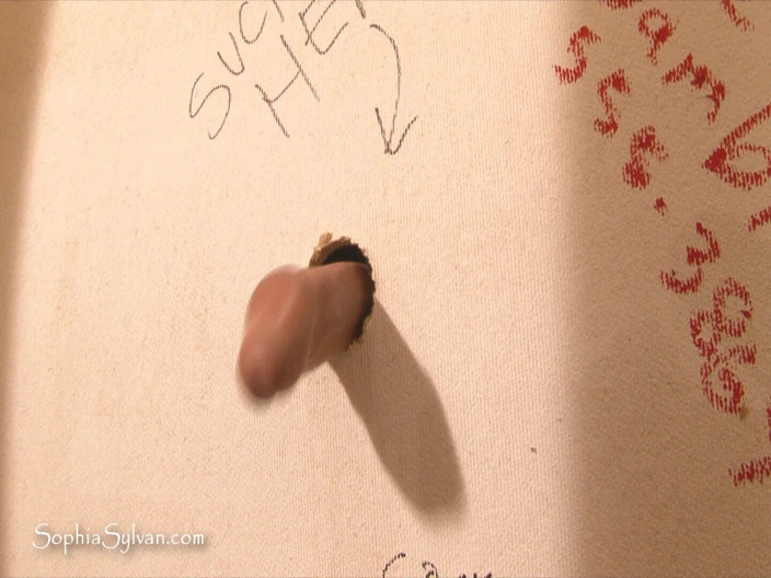 SophiaSylvan: Datanglah ke Gloryhole bareng majikan