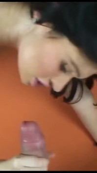 Lilou shana 18 - blowjob 02 - schwanzlutschen, blowjob und abspritzen
