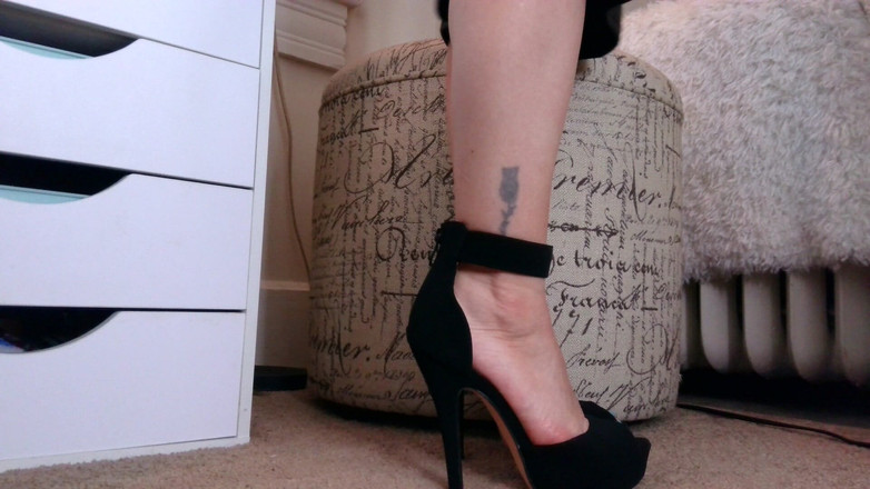 Raven Willow: Let My Heels Make You Fall Deep