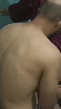 Jaký skvělý pohled zezadu, moje nevlastní sestra má, vidíte, že má ráda jízdu na mém tlustém ptákovi.