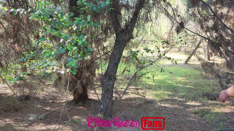 Riderqueen BBW Step Mom Latina Ebony: Riderqueen sozinha ao ar livre