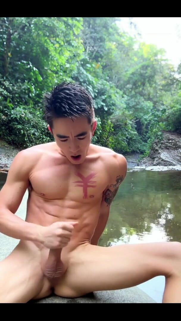 Cody Seiya: Maakte een wandeling naar een privé-waterval
