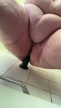 Bbwbootyful ridding my 12inch dildo underneath cam view