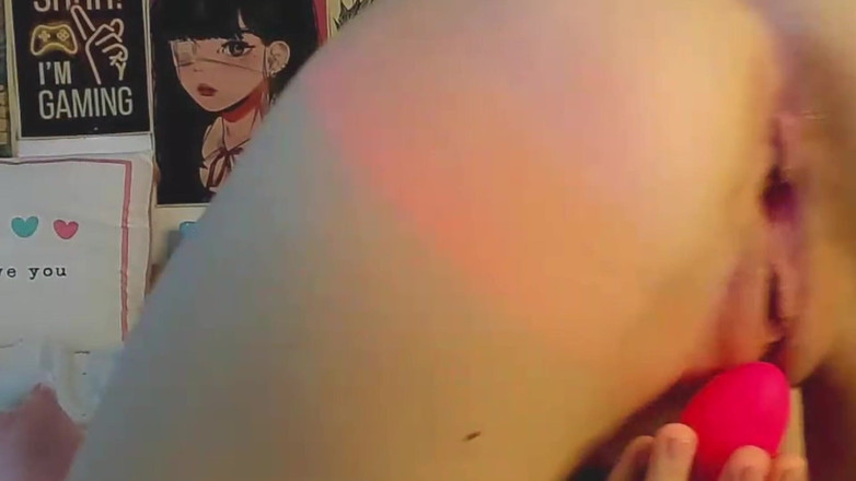 Skinny_lady69: Osuruk amcığımı dildo vibratörüyle sikiyorum