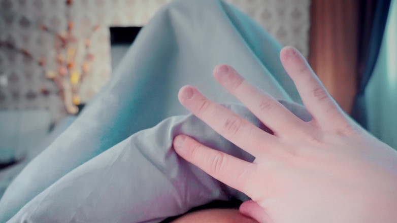 LuxuryMur: सौतेली बहन हैरान है कि वह लंड चूसना कितना जानती है