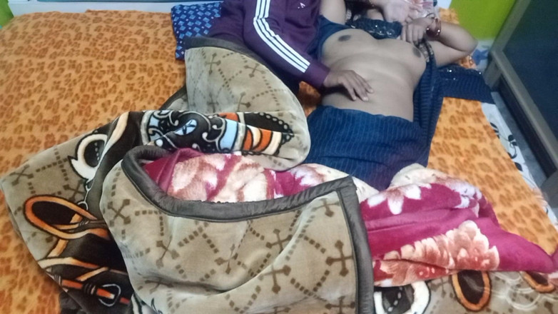 Manjushukla: Muy hermosa india follando con su novio