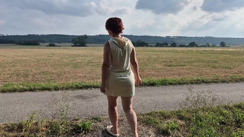 Popp Sylvie: Cock-sucking and Cum on the Glasses