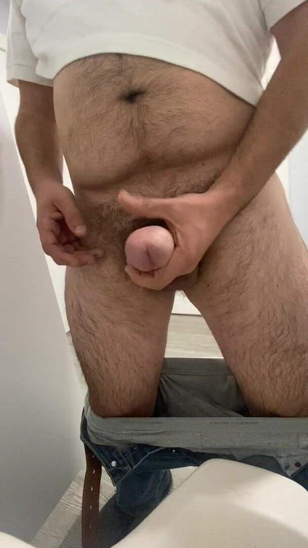 Horn Ball Hubby: HornBall hubby, a common bathroom Jerk