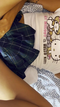 Hello Kitty Teen je vyzvednuta v parku na anální creampie