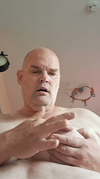 La Salope Et Ses Seins
