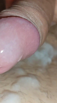 Cámara Súper Lenta En Un Orgasmo Masculino Masivo.