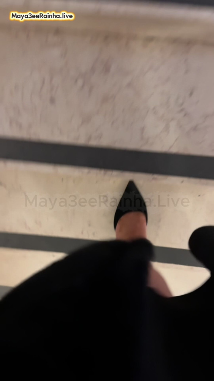 Goddess Maya3ee Rainha: Colgando de zapatos al aire libre: Michael Kors Seduce - Slingbacks