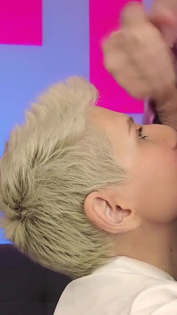เลียมัน! ดมมัน! เอาเข้าไปในปากเลย!