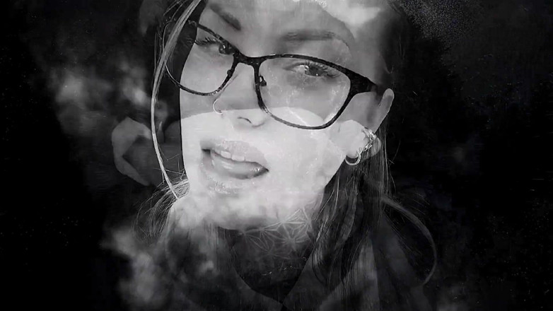 Goddess Misha Goldy: Satanic Mindfuck - Contagem regressiva para seu renascimento demoníaco