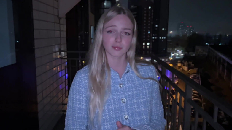 Arisha Mills: Poți să mă fuți ca să-mi întăresc iubitul? o vecină mi-a...
