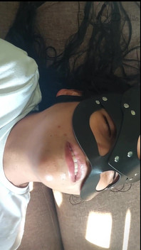 Brincar Com Meu Vibrador Me Faz Contorcer De Prazer