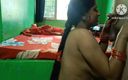 Indian hardcore: Местный секс индийской мачехи с большими сиськами, большой задницей и большой киской