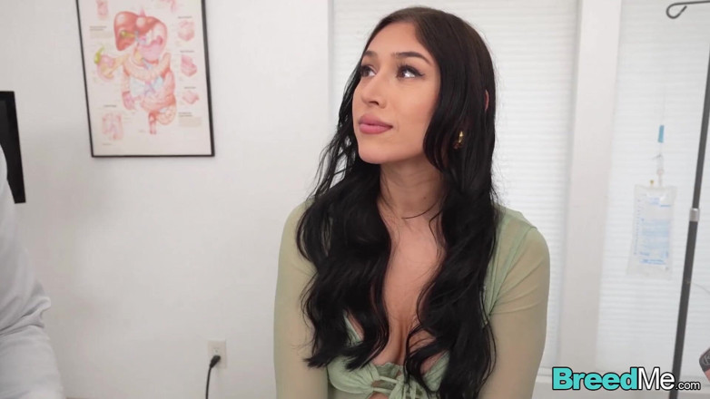 BreedMe: Busty Fertile MILF Alexa Chains w Klinice Creampie