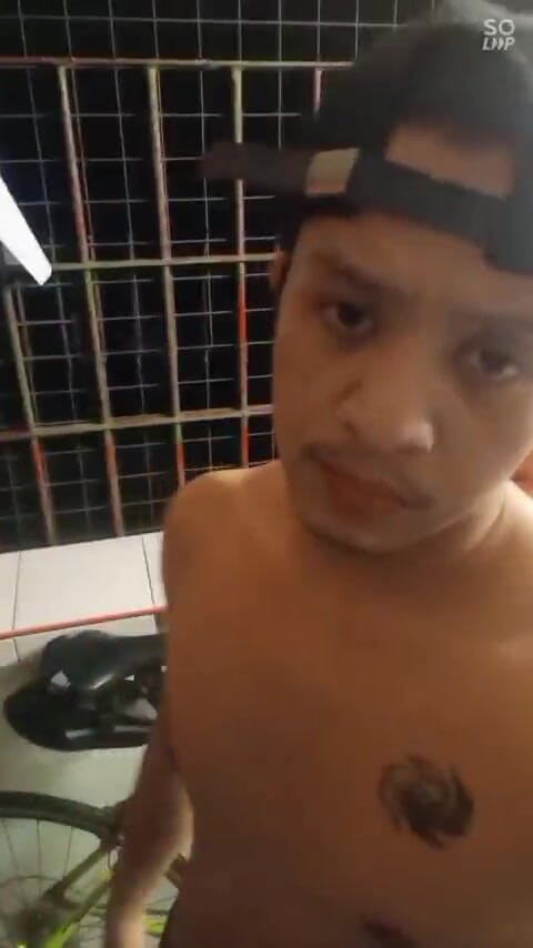 Rent A Gay Productions: Ragazzo asiatico twink sega all'aperto